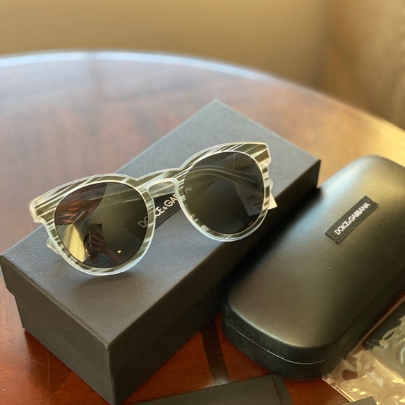 Dolce & Gabbana Accessories - 🎉HOST PICK🎉Dolce and Gabbana Sunglasses
